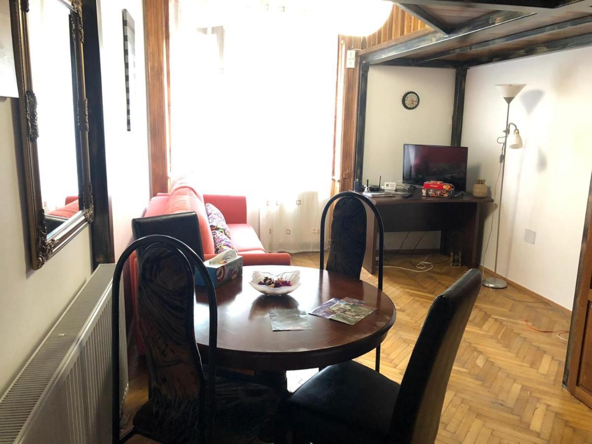 Dalina'S Art Corner Apartment Oradea Luaran gambar